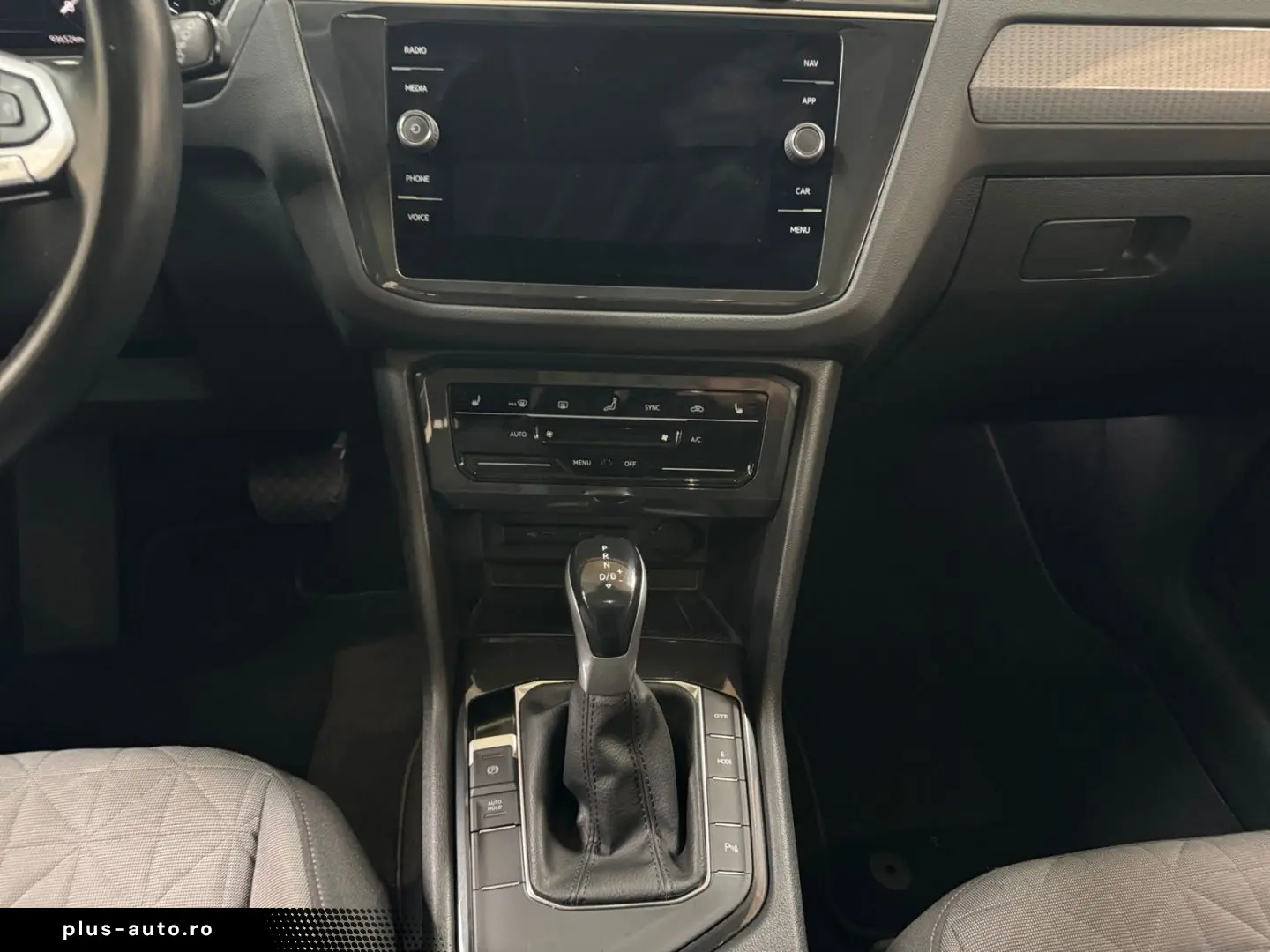 VW Tiguan 1.4 TSI DSG LED NAVI PDC PANO APP