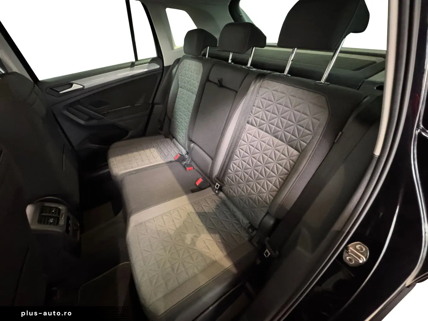 VW Tiguan 1.4 TSI DSG LED NAVI PDC PANO APP