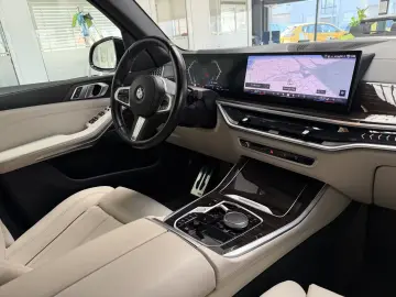 BMW X5 M-SPORT XD LEDER NAVI PANO