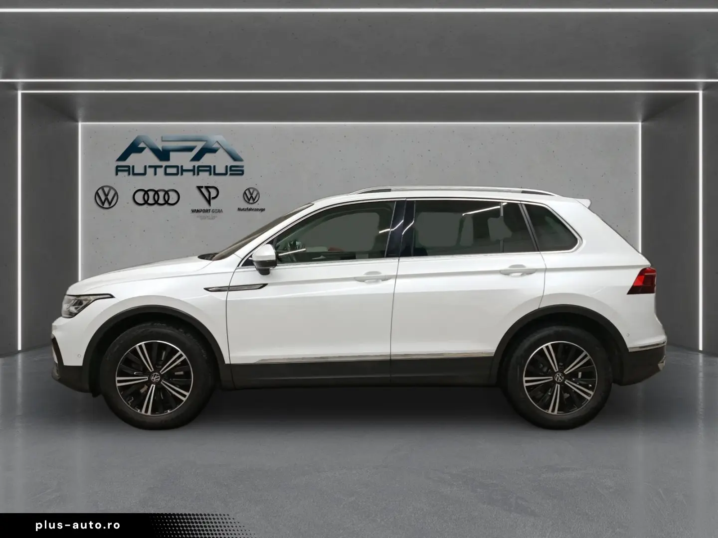 VW Tiguan 2.0 TSI Elegance 4M DSG AHK RFK Matrix AC