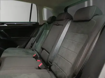 VW Tiguan 2.0 TSI Elegance 4M DSG AHK RFK Matrix AC