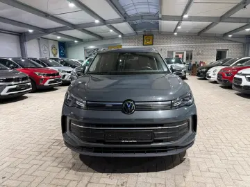 VW Tiguan 1.5 eTSI DSG ACC LED RFK SHZ LHZ Navi