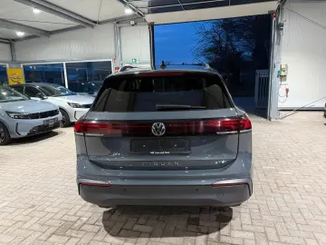 VW Tiguan 1.5 eTSI DSG ACC LED RFK SHZ LHZ Navi