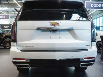 Cadillac Escalade ESV 6.2L Premium Lux Platinum MY 2026