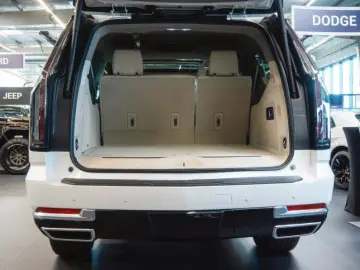 Cadillac Escalade ESV 6.2L Premium Lux Platinum MY 2026