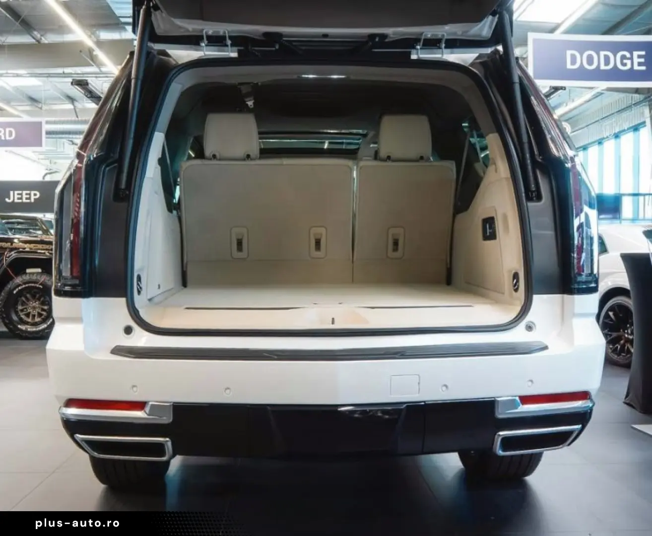 Cadillac Escalade ESV 6.2L Premium Lux Platinum MY 2026