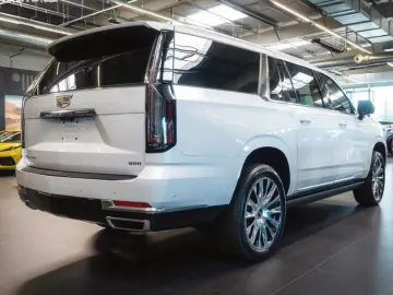 Cadillac Escalade ESV 6.2L Premium Lux Platinum MY 2026