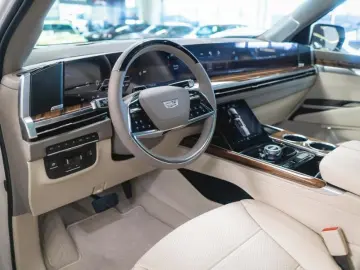 Cadillac Escalade ESV 6.2L Premium Lux Platinum MY 2026