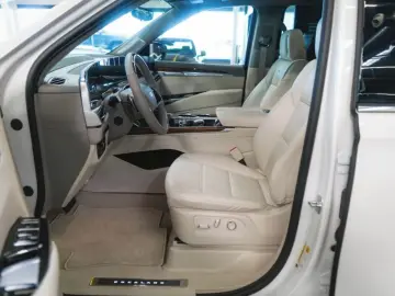 Cadillac Escalade ESV 6.2L Premium Lux Platinum MY 2026