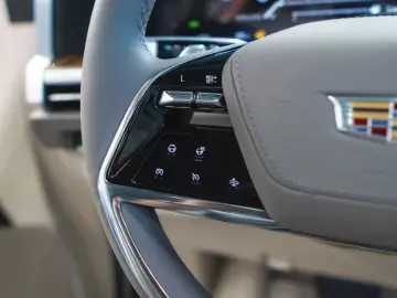 Cadillac Escalade ESV 6.2L Premium Lux Platinum MY 2026