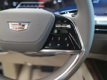 Cadillac Escalade ESV 6.2L Premium Lux Platinum MY 2026