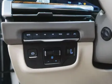 Cadillac Escalade ESV 6.2L Premium Lux Platinum MY 2026