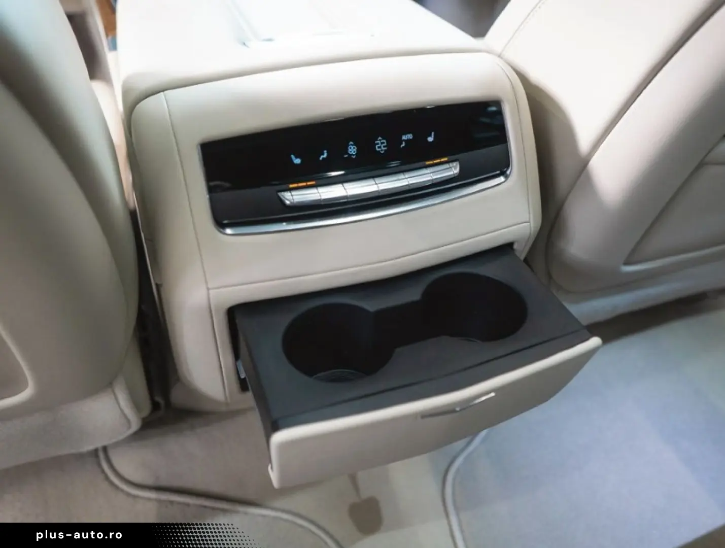 Cadillac Escalade ESV 6.2L Premium Lux Platinum MY 2026