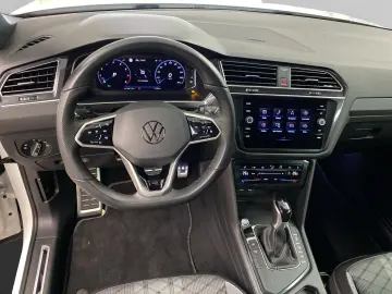 VW Tiguan 1.5 TSI R-Line  DSG MATRIX NAVI KLIMA LM