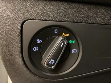 VW Tiguan 1.5 TSI R-Line  DSG MATRIX NAVI KLIMA LM