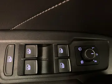 VW Tiguan 1.5 TSI R-Line  DSG MATRIX NAVI KLIMA LM