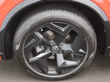 VW Tiguan R-Line 1.5eTSI DSG   Navi  ParkAssi  LED