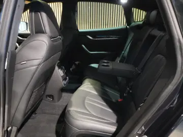 MASERATI Levante Gransport SQ4  U-Frei Pano 1.Hd N.Mod