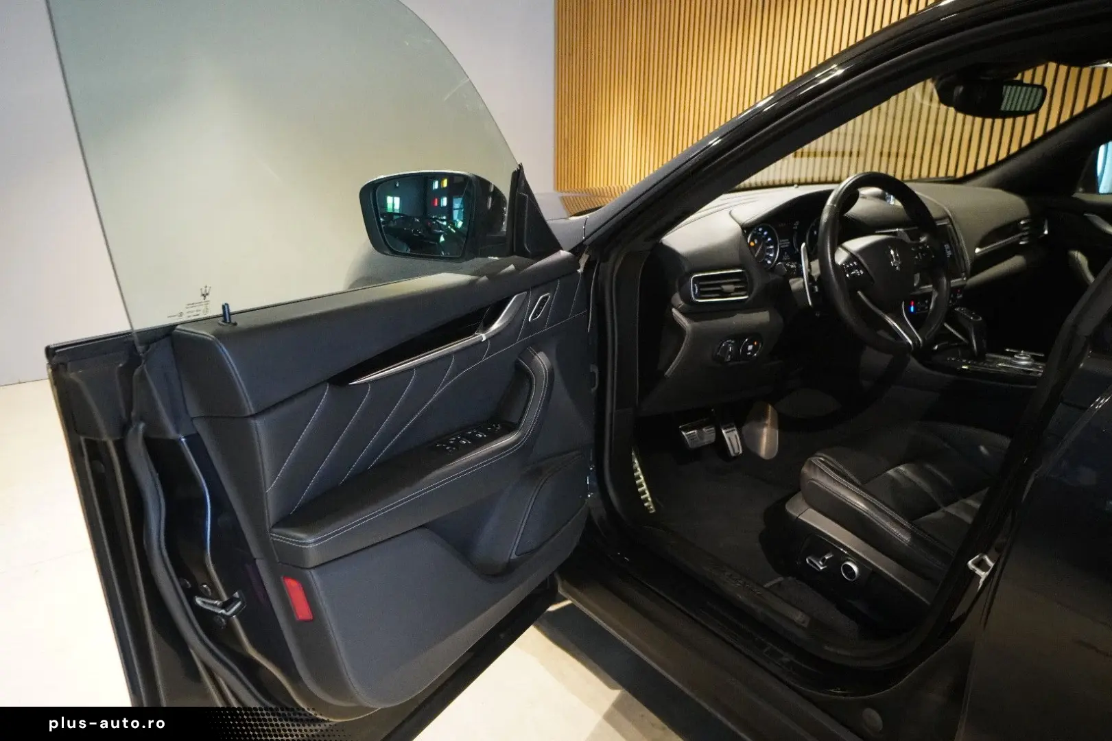 MASERATI Levante Gransport SQ4  U-Frei Pano 1.Hd N.Mod