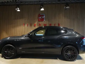 MASERATI Levante Gransport SQ4  U-Frei Pano 1.Hd N.Mod