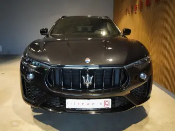 MASERATI Levante Gransport SQ4  U-Frei Pano 1.Hd N.Mod