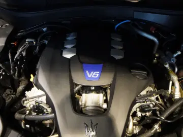 MASERATI Levante Gransport SQ4  U-Frei Pano 1.Hd N.Mod