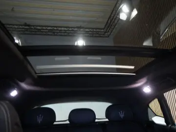 MASERATI Levante Gransport SQ4  U-Frei Pano 1.Hd N.Mod