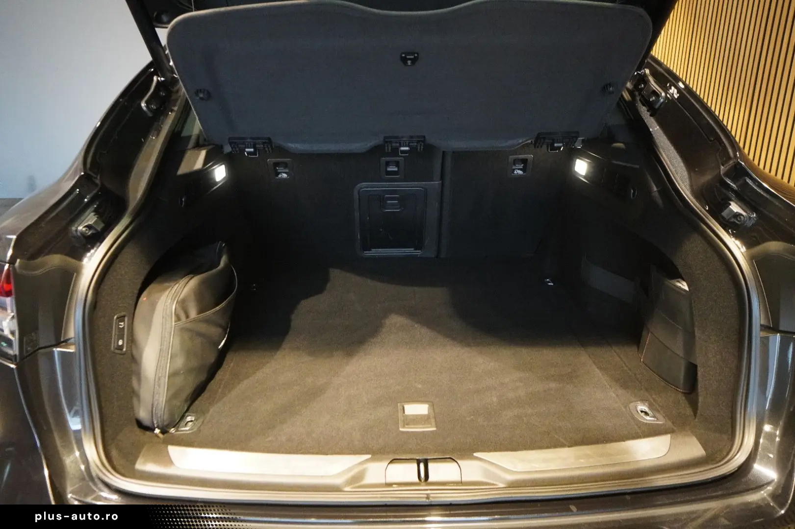 MASERATI Levante Gransport SQ4  U-Frei Pano 1.Hd N.Mod