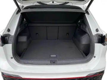 VW Tiguan R-Line 1.5 TSI DSG Navi ACC Pano Matrix