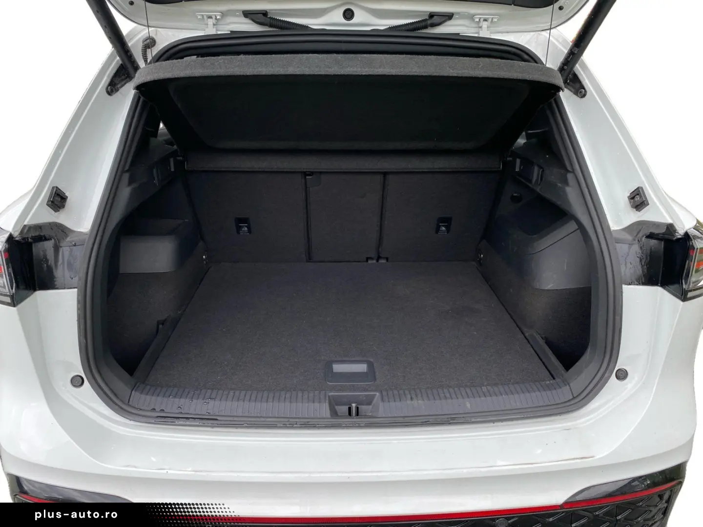 VW Tiguan R-Line 1.5 TSI DSG Navi ACC Pano Matrix