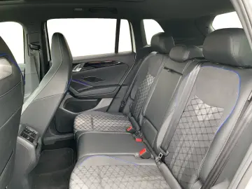 VW Tiguan R-Line 1.5 TSI DSG Navi ACC Pano Matrix