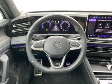 VW Tiguan R-Line 1.5 TSI DSG Navi ACC Pano Matrix