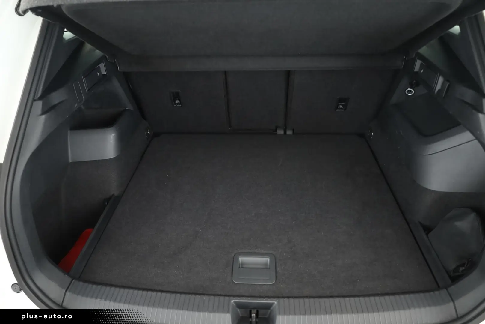 VW Tiguan 1.5 eTSI DSG R-Line IQ Pano Navi ACC 360