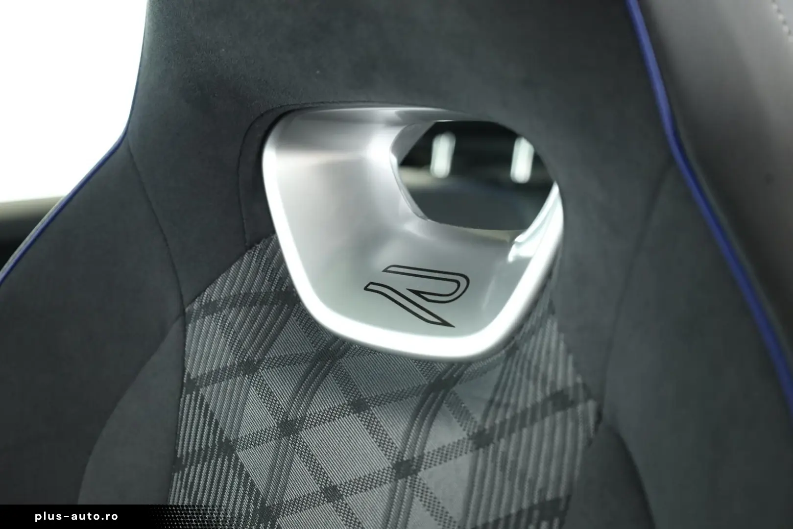 VW Tiguan 1.5 eTSI DSG R-Line IQ Pano Navi ACC 360