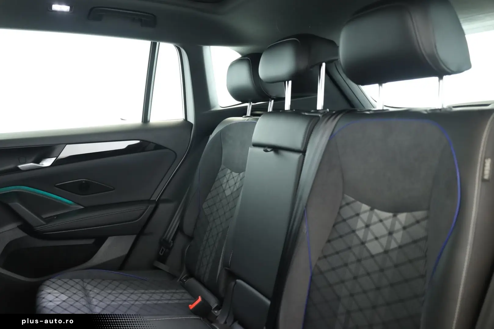 VW Tiguan 1.5 eTSI DSG R-Line IQ Pano Navi ACC 360