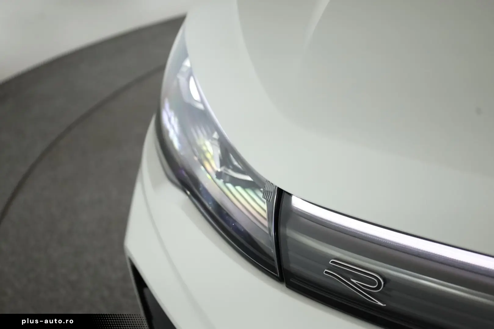 VW Tiguan 1.5 eTSI DSG R-Line IQ Pano Navi ACC 360