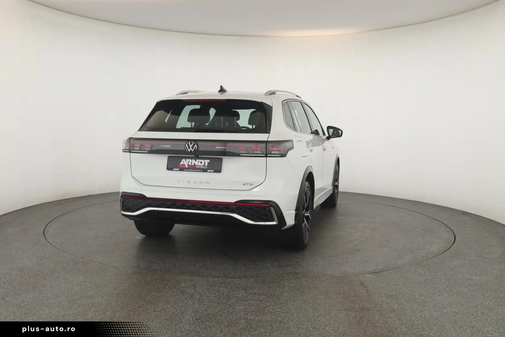 VW Tiguan 1.5 eTSI DSG R-Line IQ Pano Navi ACC 360