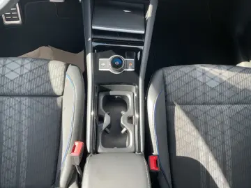 VW Tiguan 2.0 TDI R-Line 4M DSG AHK Matrix Sthzg.