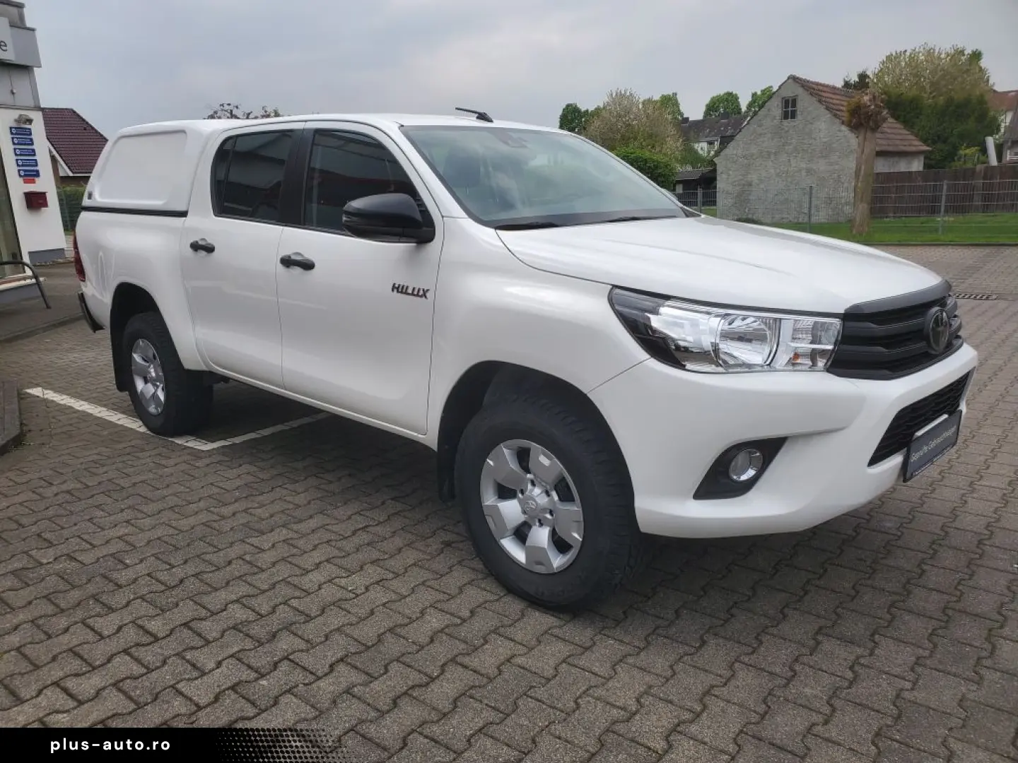 TOYOTA HiLux 4x4 Double Cab Standheizung AHK Hardtop