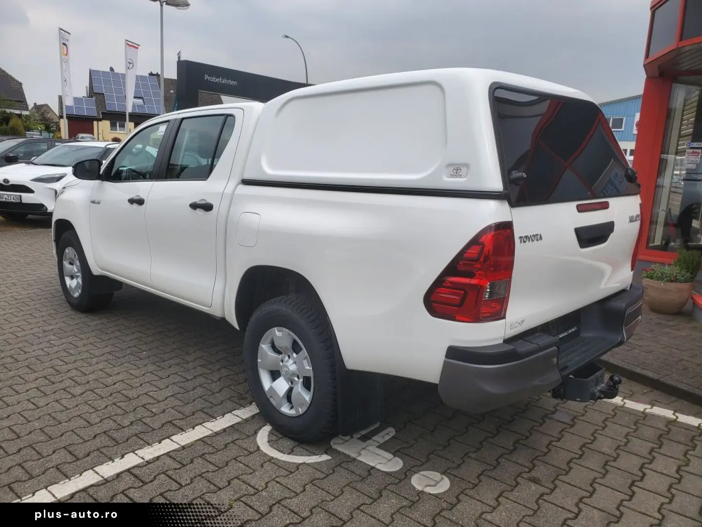 TOYOTA HiLux 4x4 Double Cab Standheizung AHK Hardtop