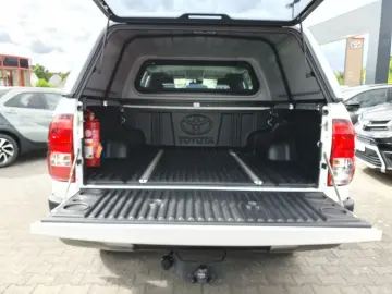 TOYOTA HiLux 4x4 Double Cab Standheizung AHK Hardtop