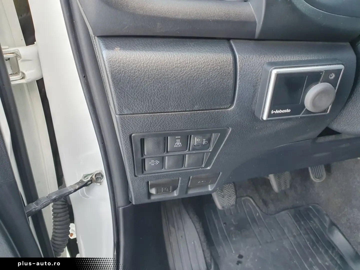 TOYOTA HiLux 4x4 Double Cab Standheizung AHK Hardtop