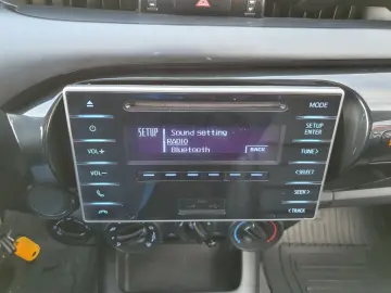 TOYOTA HiLux 4x4 Double Cab Standheizung AHK Hardtop