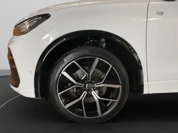 VW Tiguan 2.0 TSI 4Motion R-Line  DSG ACC NAVI LM