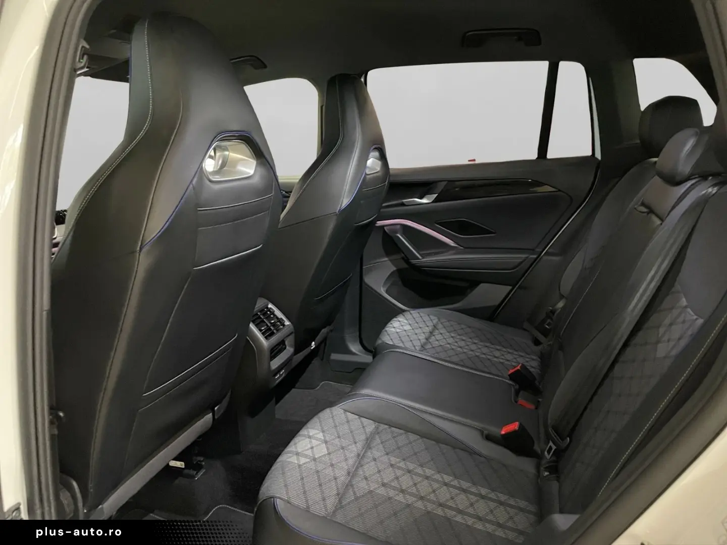 VW Tiguan 2.0 TSI 4Motion R-Line  DSG ACC NAVI LM