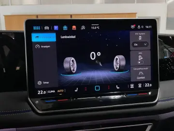 VW Tiguan 2.0 TSI 4Motion R-Line  DSG ACC NAVI LM