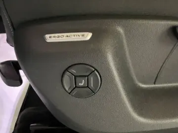 VW Tiguan 2.0 TSI 4Motion R-Line  DSG ACC NAVI LM