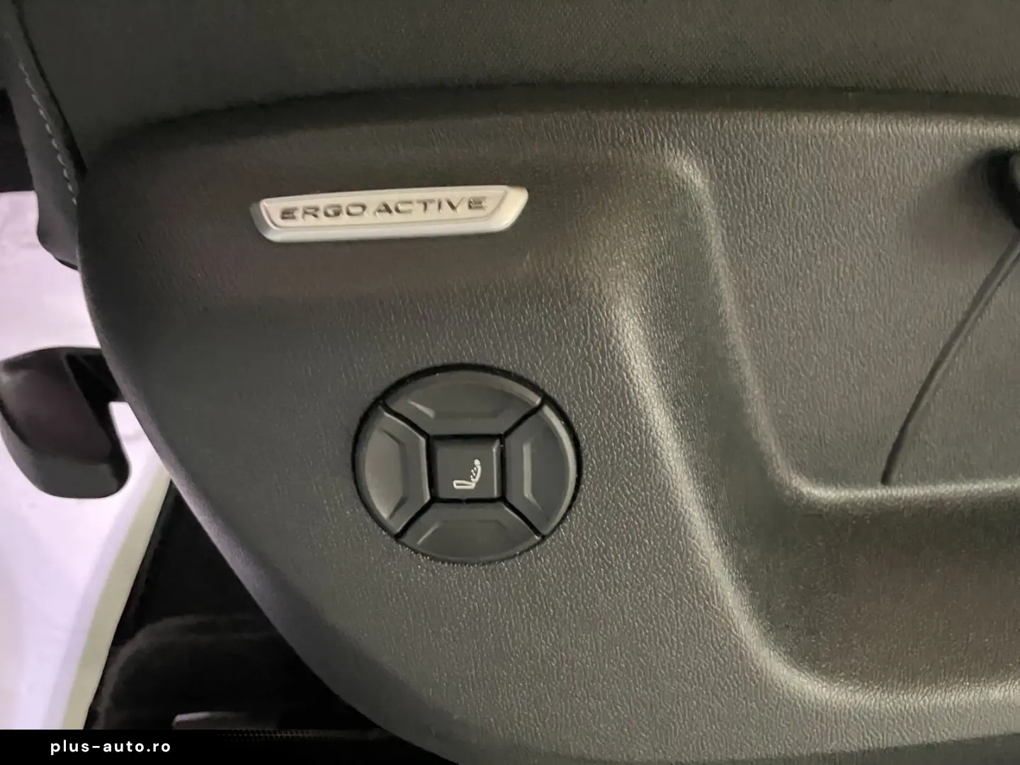 VW Tiguan 2.0 TSI 4Motion R-Line  DSG ACC NAVI LM