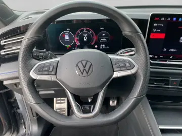 VW Tiguan 2.0 TDI 4Motion R-Line  DSG NAVI ACC DAB