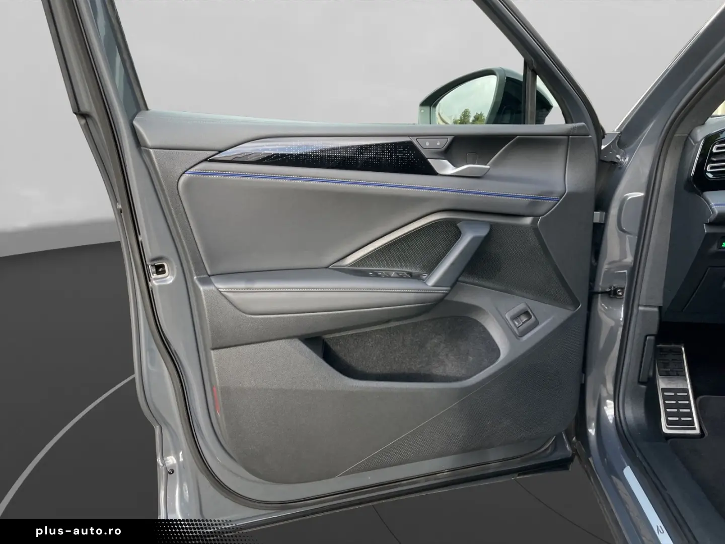 VW Tiguan 2.0 TDI 4Motion R-Line  DSG NAVI ACC DAB